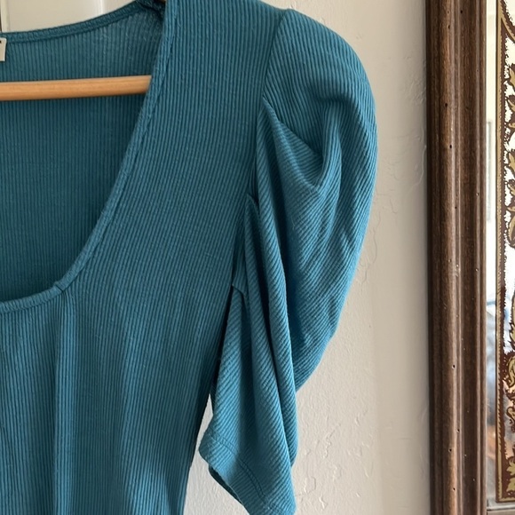 FREE PEOPLE ~ Blue body suit with pleated sleeves - Picture 5 of 7